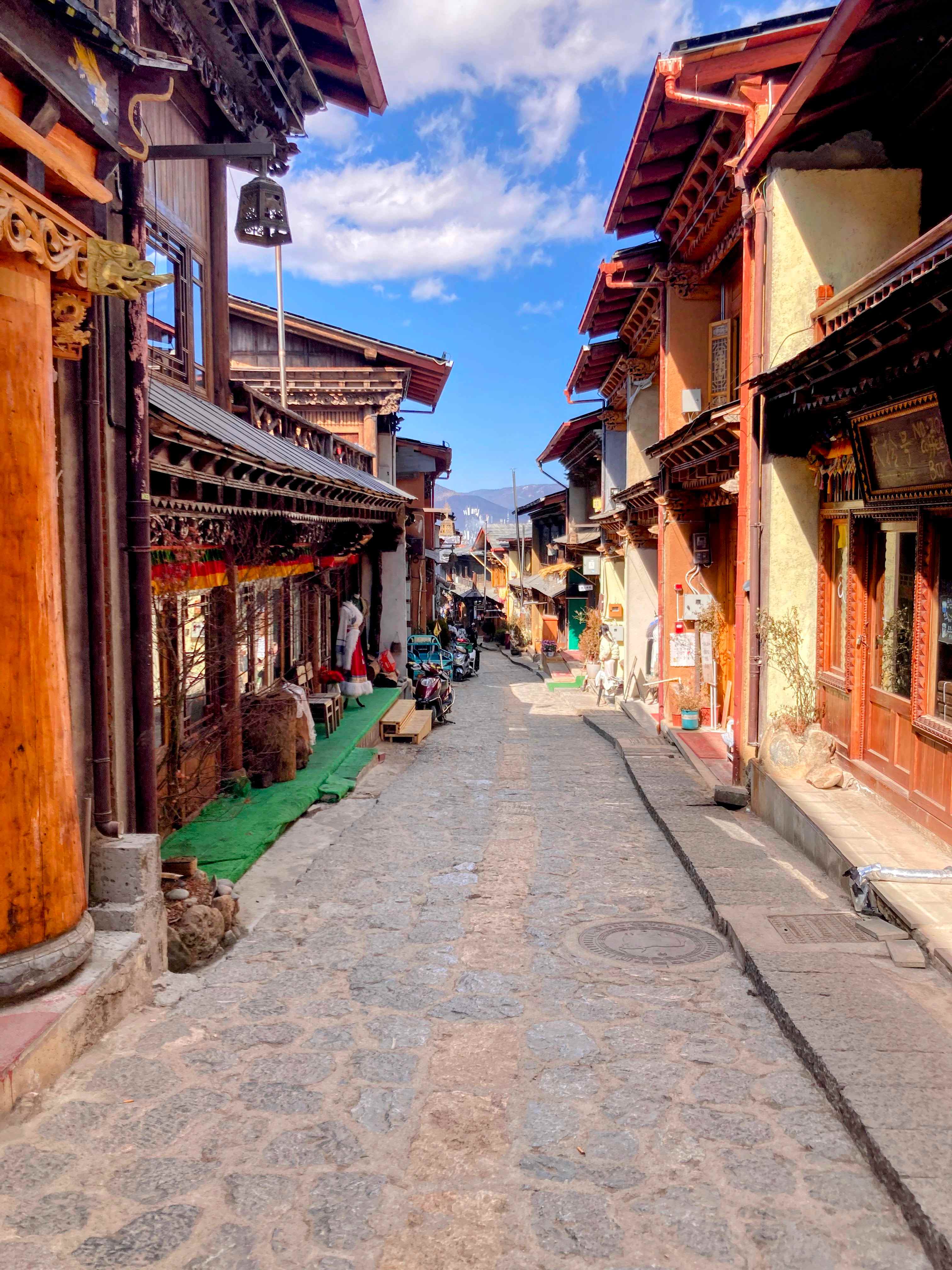 Old street in Shangri La